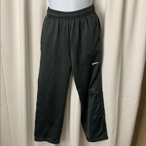 Nike youth work out paints